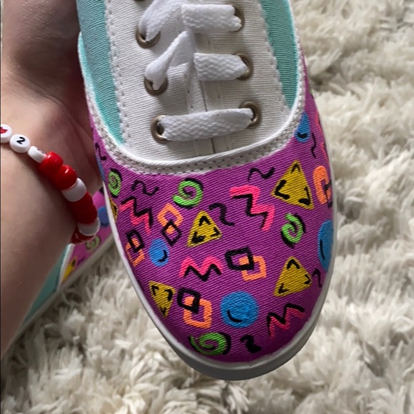 custom painted 80’s retro design - Picture 2 of 4